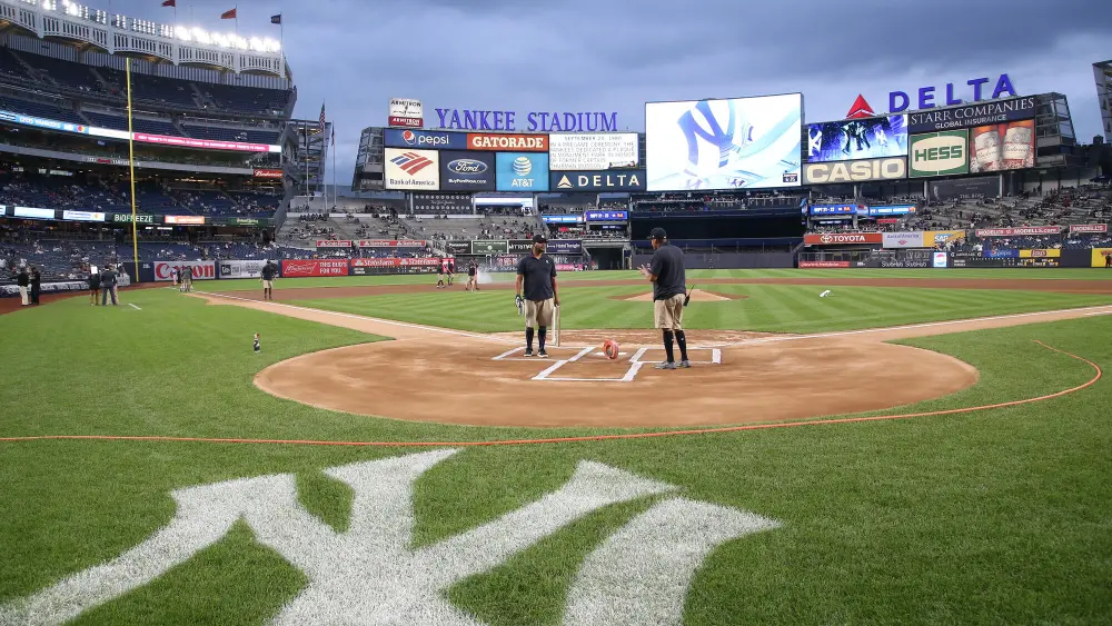 Netflix розробляє драматичний серіал про New York Yankees за участю Джейсона Бейтмана